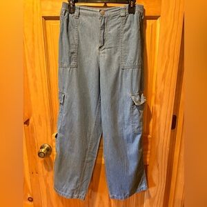 Almost Famous Juniors Faux Denim Cargo Pants Large Med wash